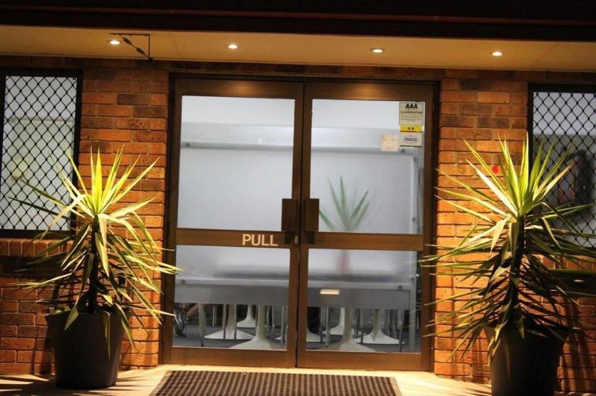 Ascot Budget Inn & Residences Brisbane Exterior foto